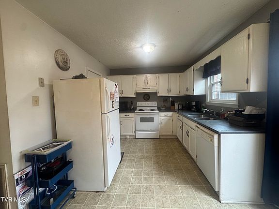 4th image of 121 Towneview Estates Dr APT 1
