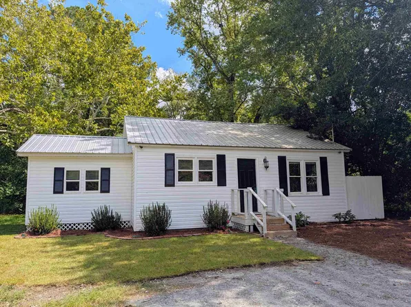 417 S Magnolia Ave., Andrews, SC 29510