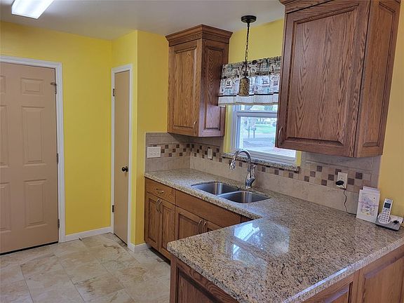 3rd image of 2402 Sand Plum Drive