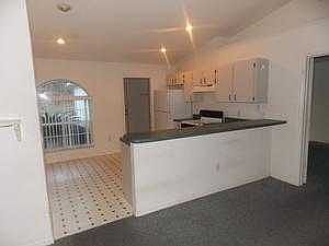 EAT IN KITCHEN