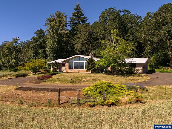 2nd image of 3375 Eagle Crest Rd NW