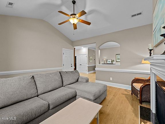 4th image of 3504 Ellsworth Drive #A