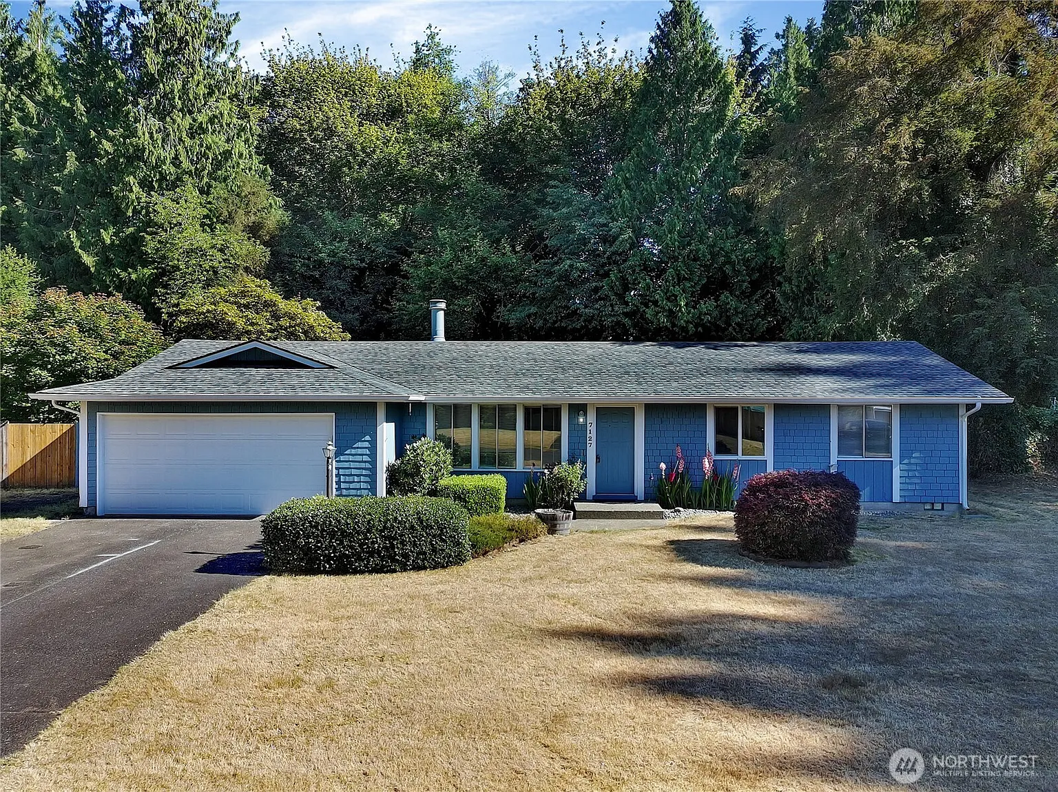 7127 Fair Oaks Loop SE photo 1