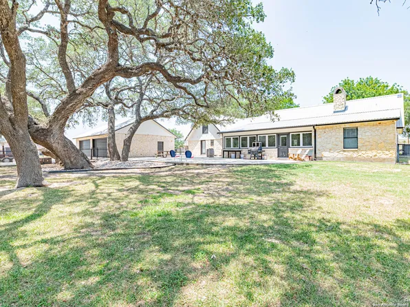 461 FM 3432, La Vernia, TX 78121