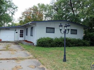 5531 SW 17th St, Topeka, KS 66604