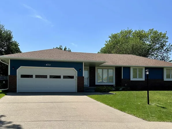 4711 Cardinal Ct, Sioux City, IA 51106