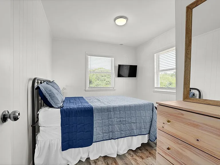 1027 S Shore Dr #A — Photo 14