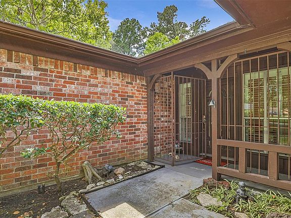 5th image of 1631 Laurel Springs Ln