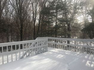 222 Larchwood Dr, Warwick, RI 02886