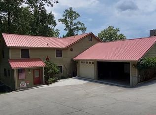 1694 Deerfield Way, La Follette, TN 37766