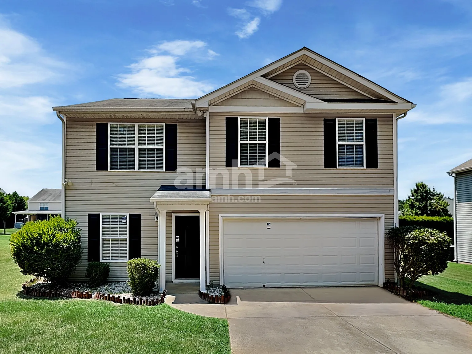 3 bed, 2.5 bath, 1872 sqft, $2,090 — Photo 1