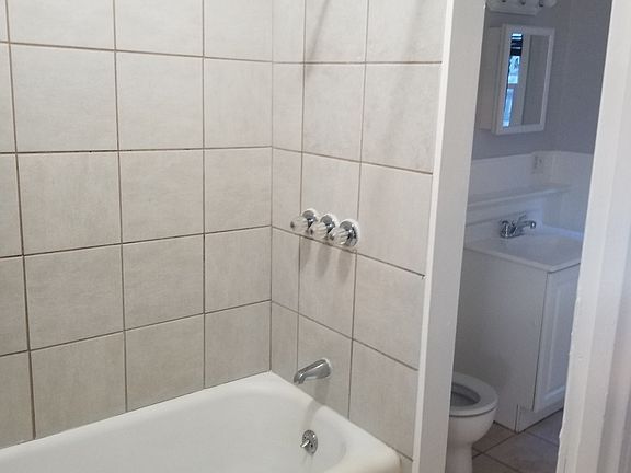 4th image of 224-226 Ashley Blvd APT 1