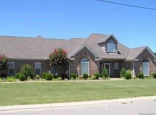 9 Wilderness Cv, Jackson, TN 38305