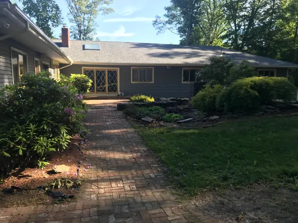 (undisclosed Address), Wilbraham, MA 01095