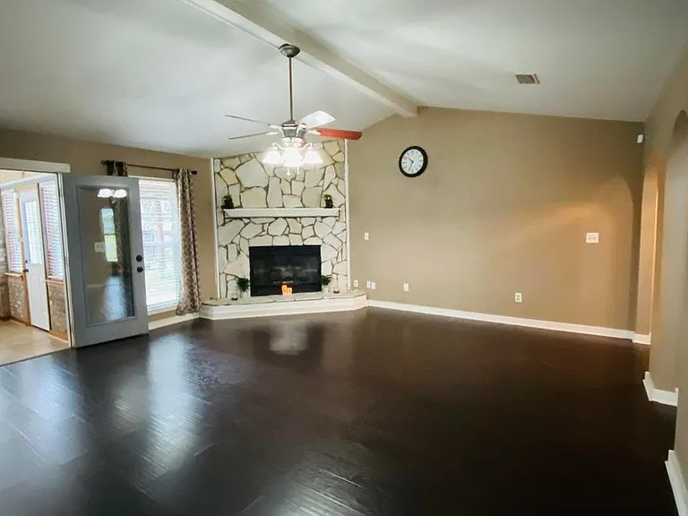 401 Evans Rd — Photo 10