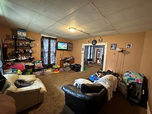 4th image of 2412 Jules St