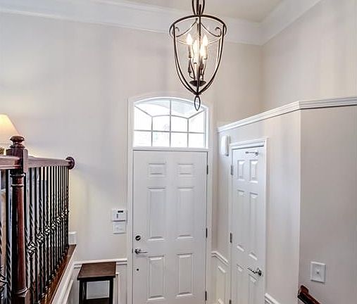 4th image of 2439 Natoma Ct SE