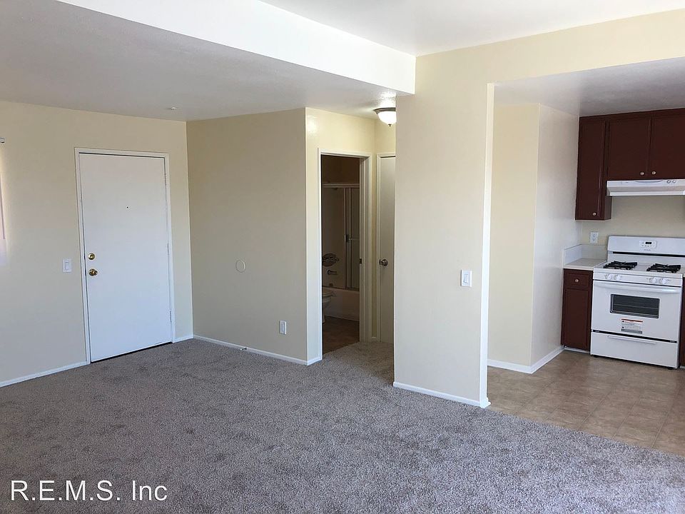 1st image of 860 W 165th Pl APT 202