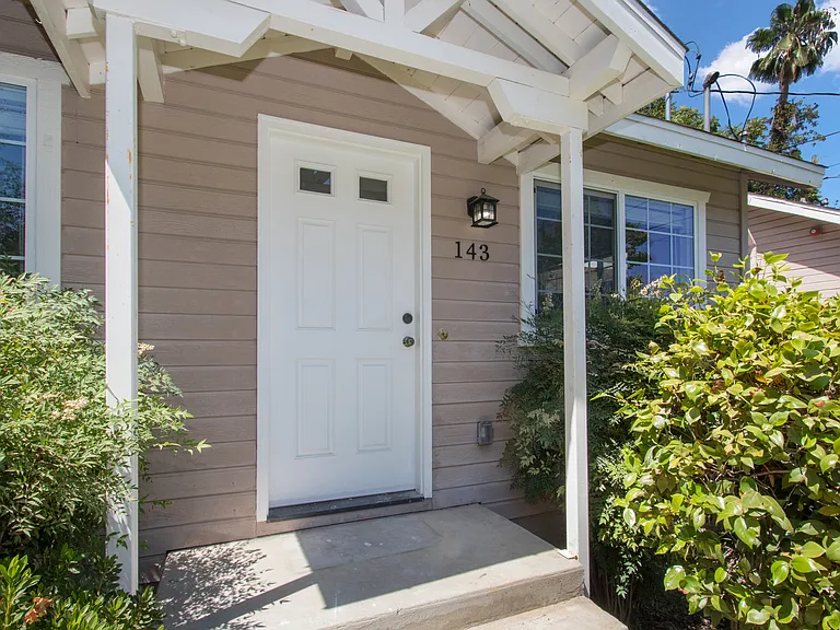 143 Esperanza Ave — Photo 18