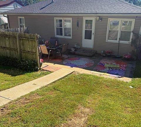 2nd image of 3013 Angelique St