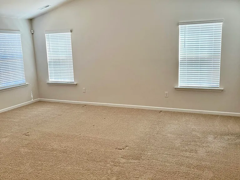 298 Robert Pl — Photo 20