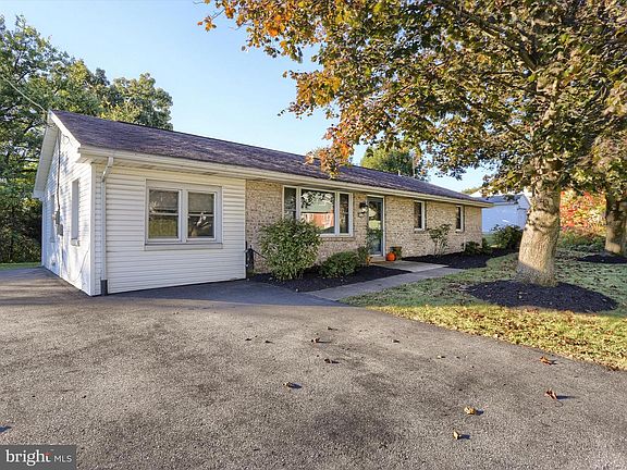 2nd image of 5117 Earl Dr