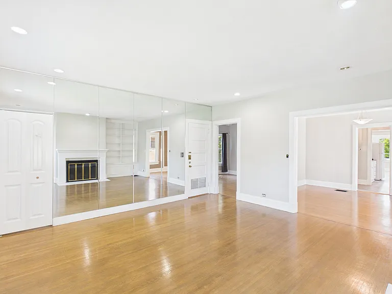 2044 Douglass Blvd #2 — Photo 5