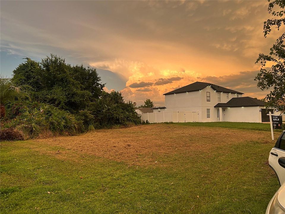 1st image of 808 HALIFAX DRIVE