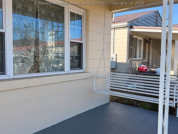 4th image of 2153 Cleveland Ave