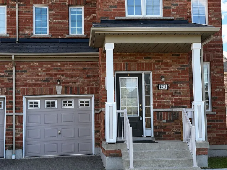 4628 Sandford Farm Dr — Photo 1