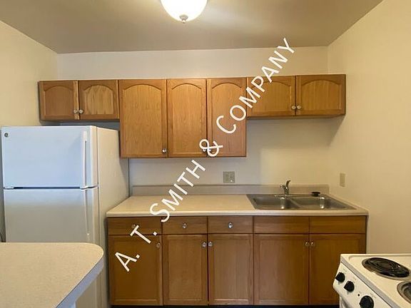 2nd image of 3785 High Ct APT 1