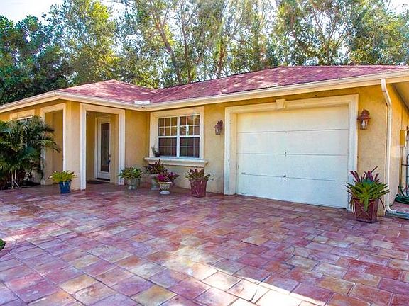2nd image of 5780 Deer Hollow Ln W