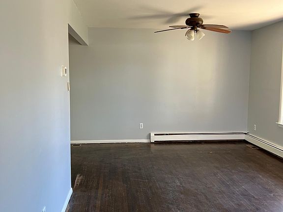 2nd image of 800 Oakdale St