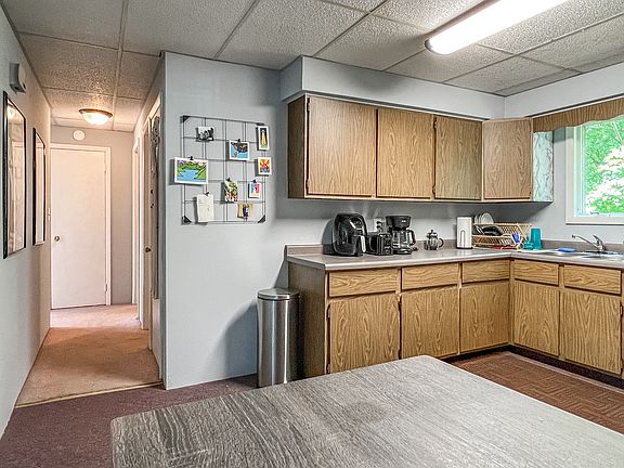 2nd image of 930 Jefferson St #3