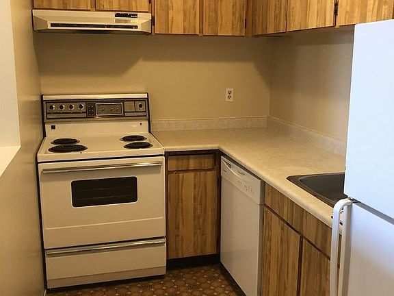 3rd image of 8811 86th St #308