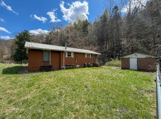 229 Groves Rd, Duck, WV 25063