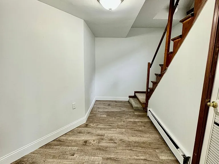 604 Pearl St — Photo 9