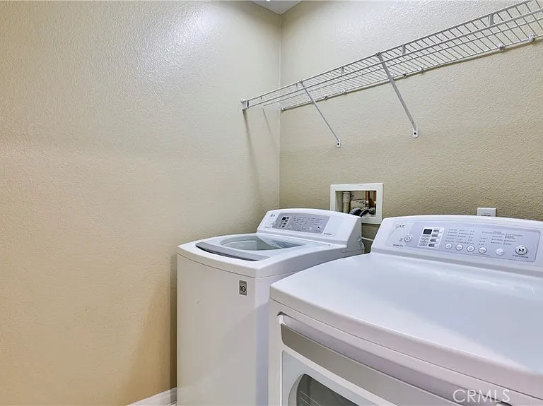 1765 Yvonne Ct — Photo 38