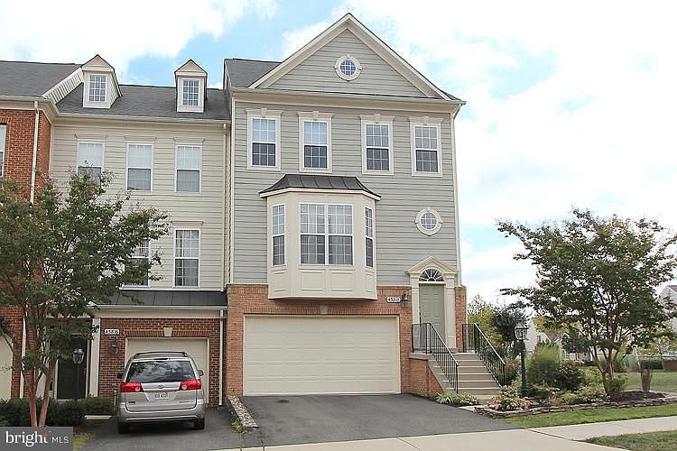 1st image of 43818 Lees Mill Sq
