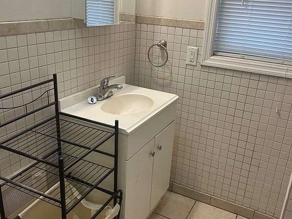 4th image of 1428 State Route 52 Unit 9