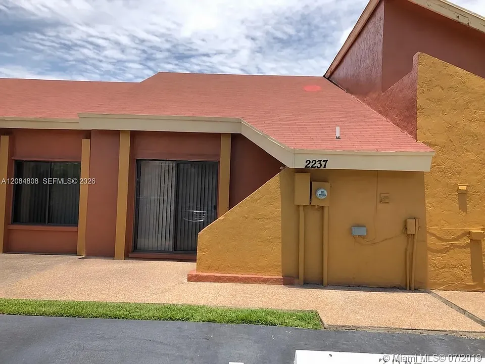 2237 NW 55th Ter