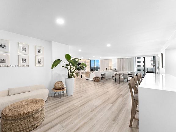 3rd image of 2401 Collins Ave #1510/1511