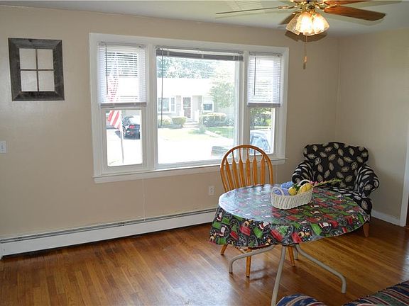 5th image of 28 Highview Dr