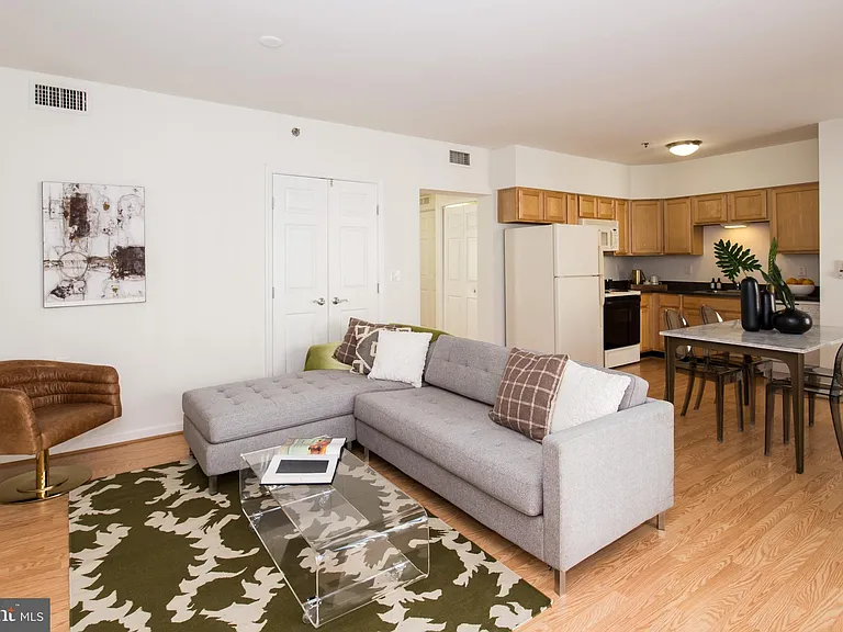 1030 N 2nd St #203 — Photo 22