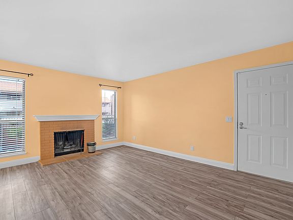 5th image of 2511 Sunfish Dr Unit A