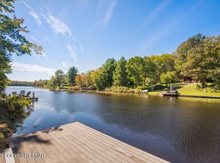 351 Miller Dr, Pocono Pines, PA 18350