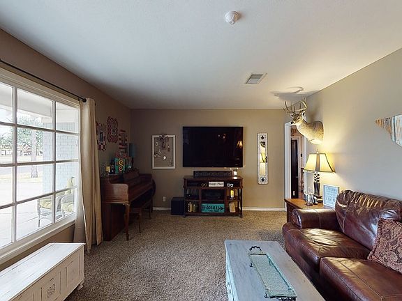 4th image of 3102 Harvard Ave