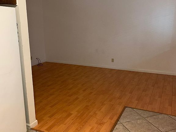 5th image of 353 S 11th St #2