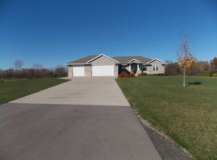149 Keaton Ct, Omro, WI 54963