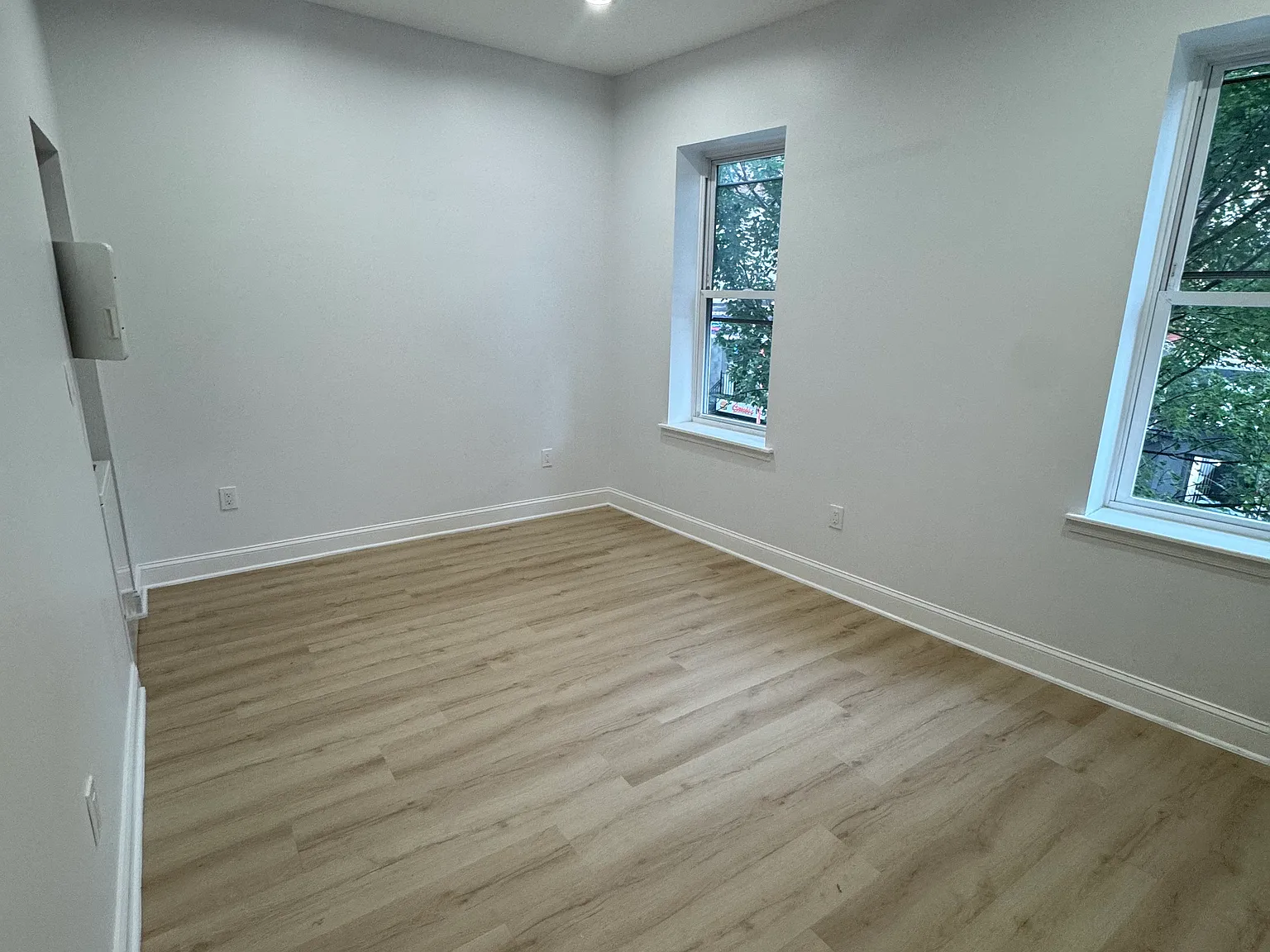 2 bed, 1350 sqft, $2,100 — Photo 4